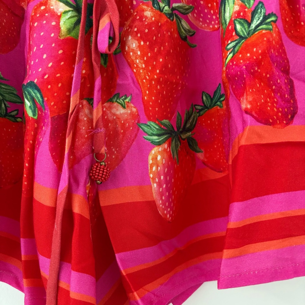 NWOT Farm Rio Strawberry Scarf Printed Shorts S - Picture 3 of 15